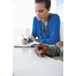 Uni-ball 207 Retractable Gel Pen 0.7mm Ink Pink Barrel 2003896